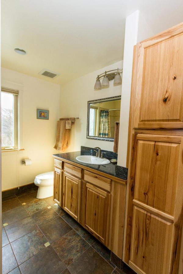 Eagle Peak Guesthouse Eagle River Εξωτερικό φωτογραφία