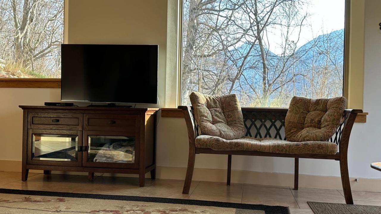 Eagle Peak Guesthouse Eagle River Εξωτερικό φωτογραφία